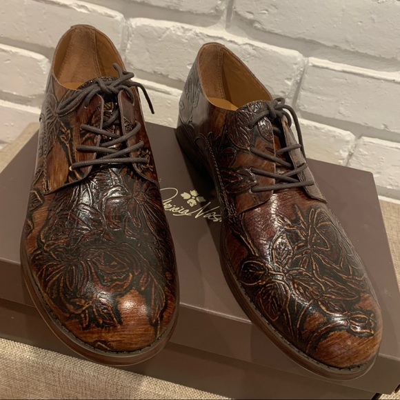 Patricia Nash Silvio Leather Round Toe Oxfords - Picture 2 of 8